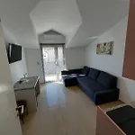 Apartment Tropical