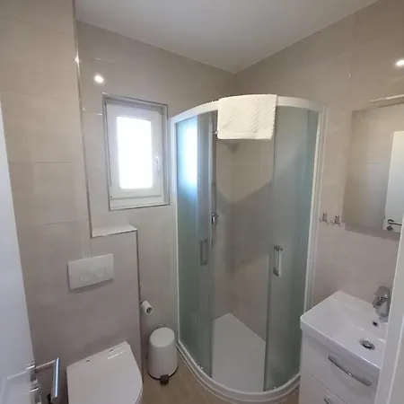 Tropical Водице