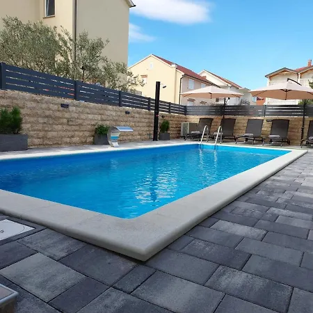 Tropical Водице