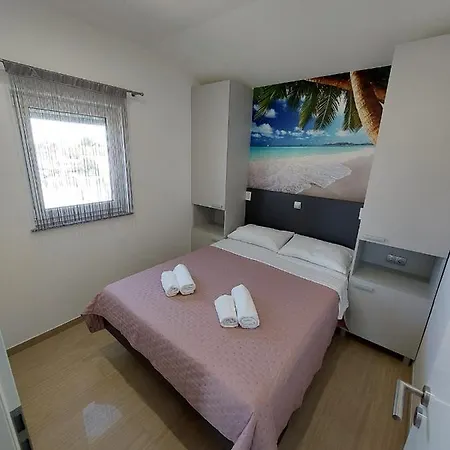 Apartment Tropical