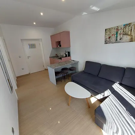 Tropical Apartment