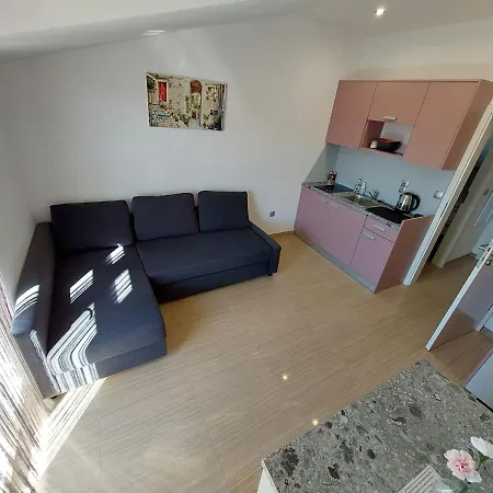Apartment Tropical